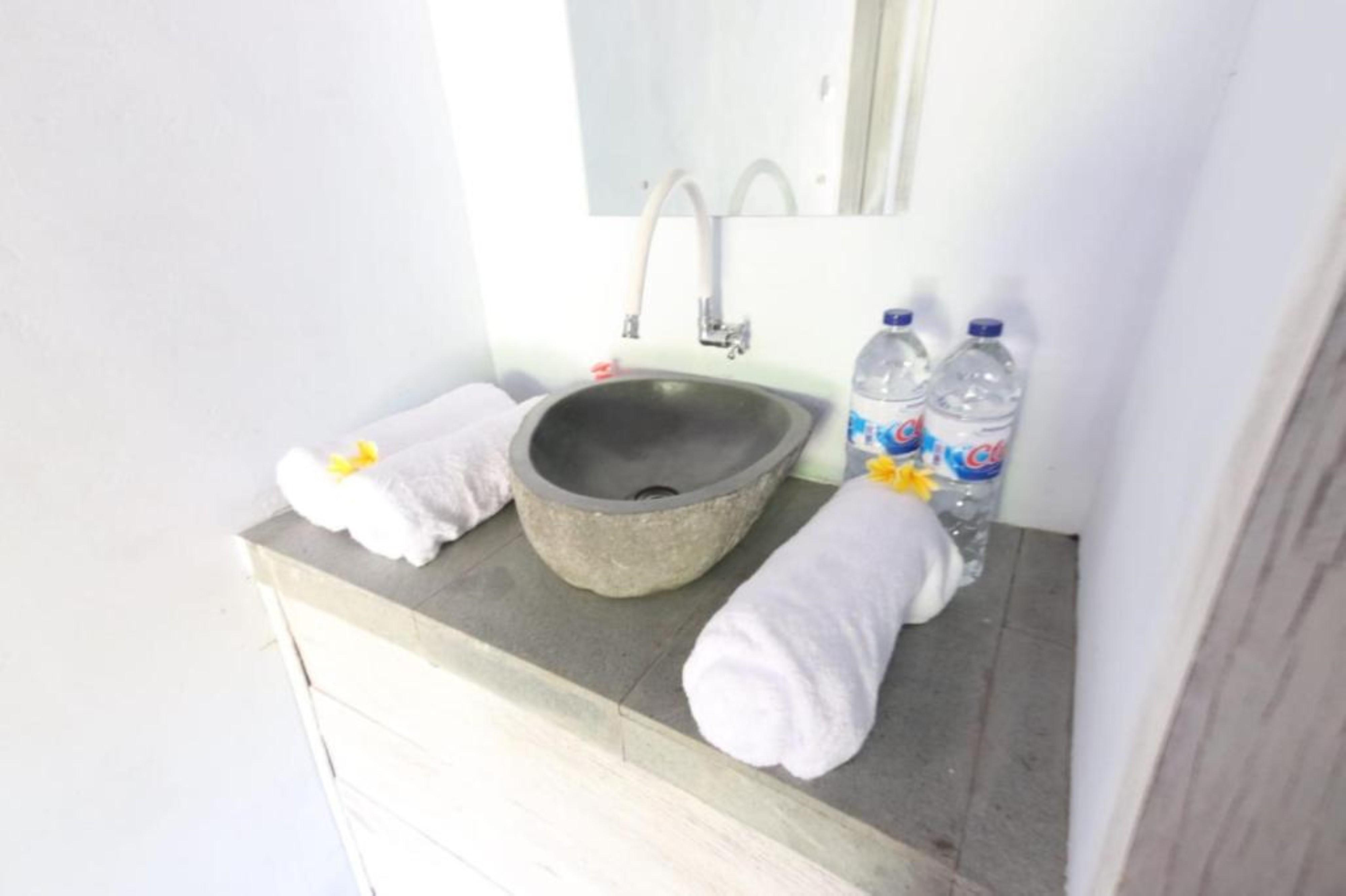 Castaway Island Hostel Nusa Lembongan Exterior foto