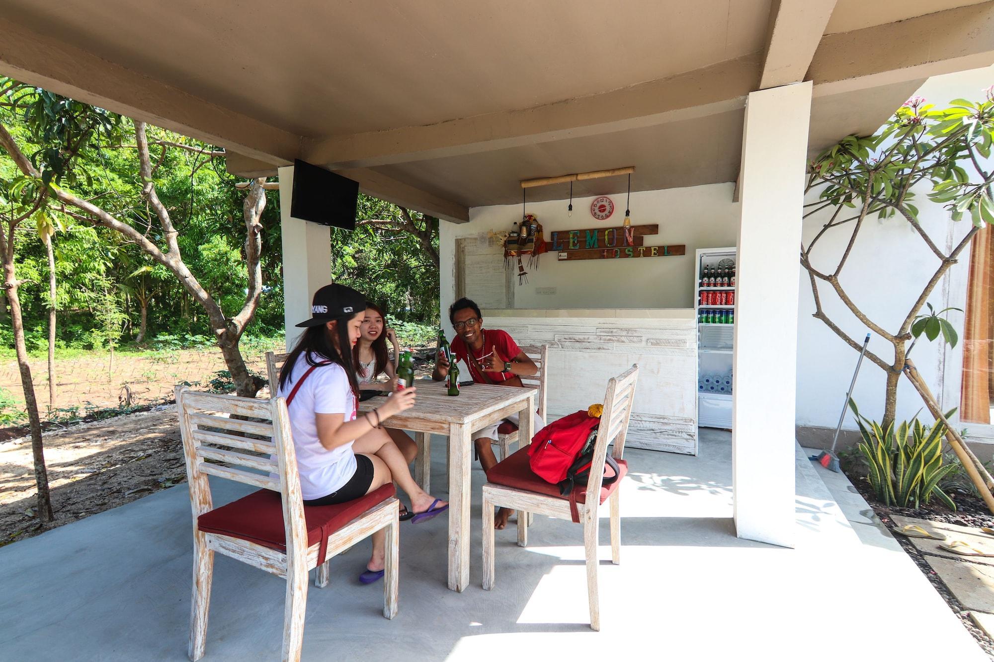 Castaway Island Hostel Nusa Lembongan Exterior foto