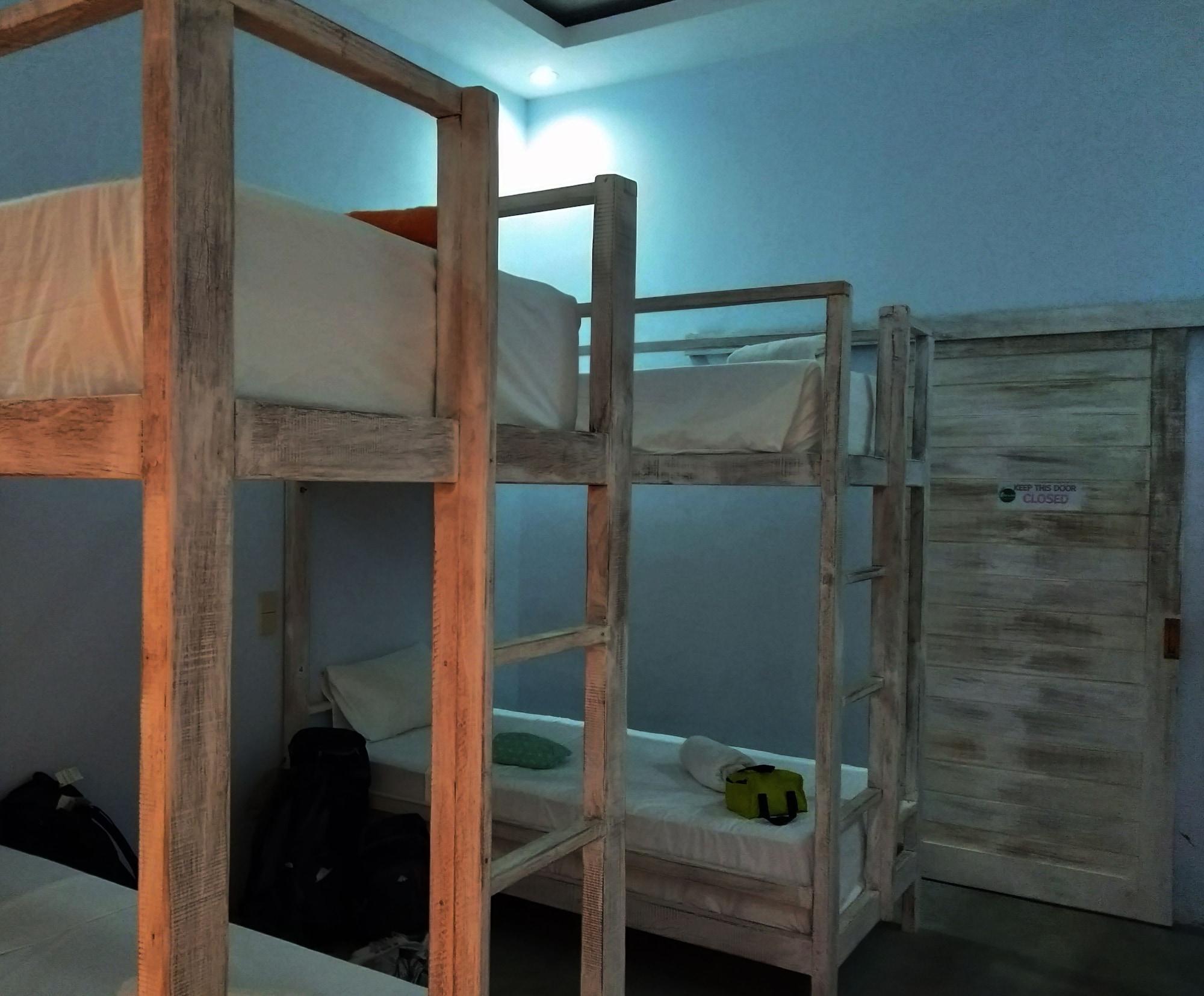 Castaway Island Hostel Nusa Lembongan Exterior foto